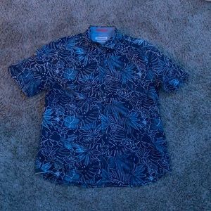 Mens button up Tommy Bahama tee shirt